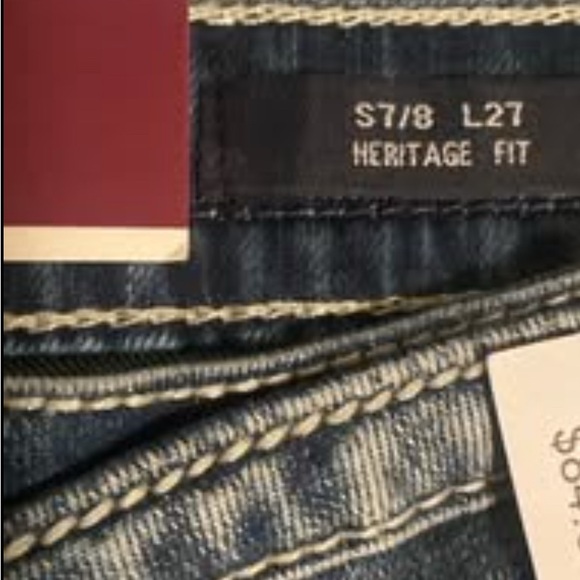 Vigoss Blue Jeans with Intricate White Stitching - Picture 4 of 7